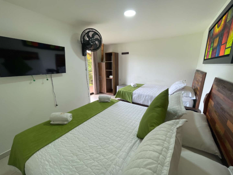 Habitación Triple Orejeamarillo
