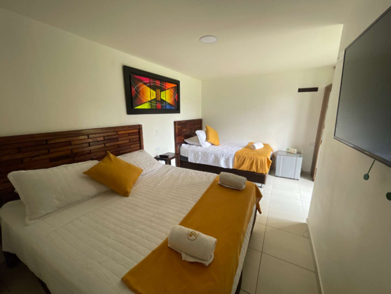 Habitación Triple Guacamayo